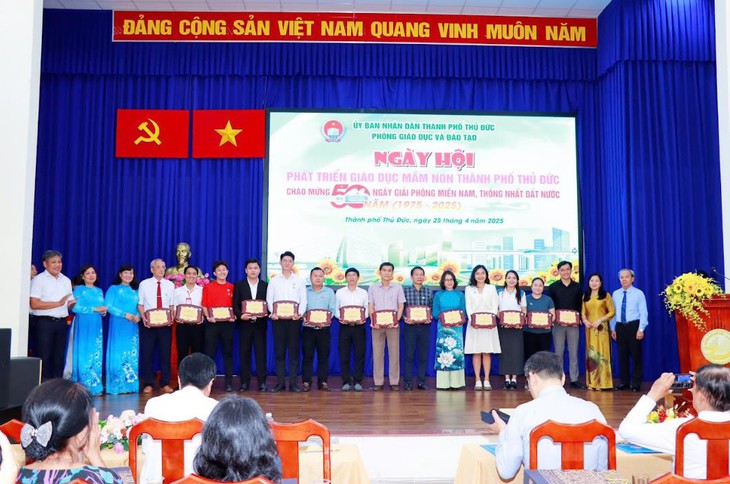 Sữa ELLAC sẵn sàng năm học mới 2025 - 2026 - Ảnh 1.