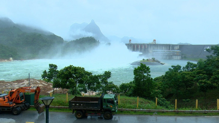 Thủy điện Trung Quốc, Việt Nam xả lũ, nước lũ nhiều sông dự báo lên mức cực kỳ nguy hiểm - Ảnh 1.