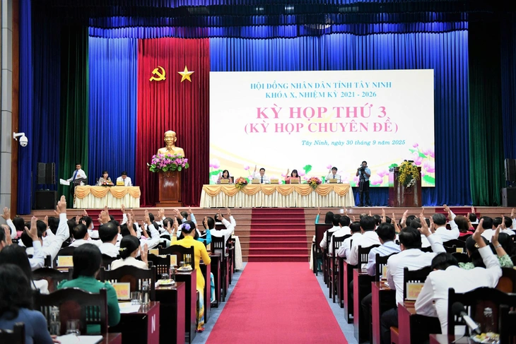 Hỗ trợ cán bộ tỉnh Tây Ninh cũ đi xa làm việc mức 5 triệu đồng/người/tháng - Ảnh 1.