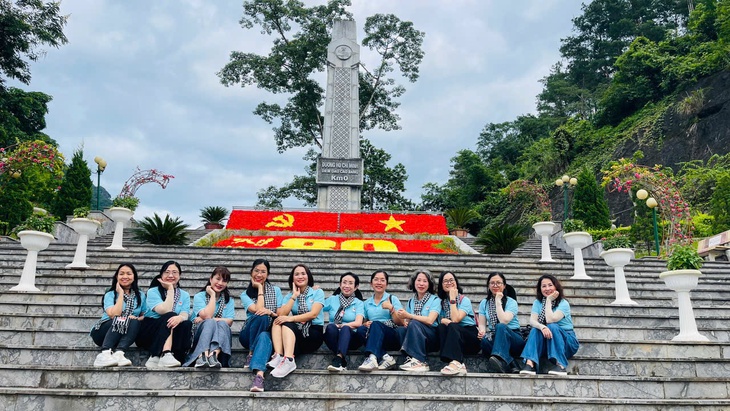 Về nguồn Pác Bó, Nà Nưa... trí thức trẻ TP.HCM bừng khát vọng cống hiến - Ảnh 8. Về nguồn Pác Bó, Nà Nưa... trí thức trẻ TP.HCM bừng khát vọng cống hiến - Ảnh 8.