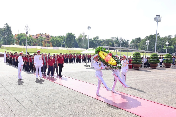 Về nguồn Pác Bó, Nà Nưa... trí thức trẻ TP.HCM bừng khát vọng cống hiến - Ảnh 2.