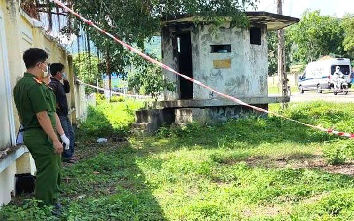Bí ẩn thi thể người đàn ông nổi trên đập sông Bung Đà Nẵng, lưng đeo balô chứa tảng đá 20kg - Ảnh 2.