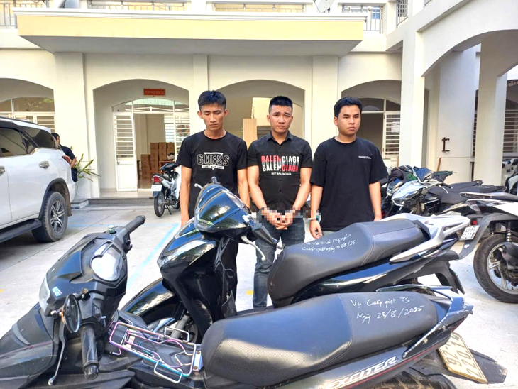 Nhóm chuyên cướp giật tài sản du khách tại Đà Nẵng sa lưới- Ảnh 2. cướp giật - Ảnh 2.