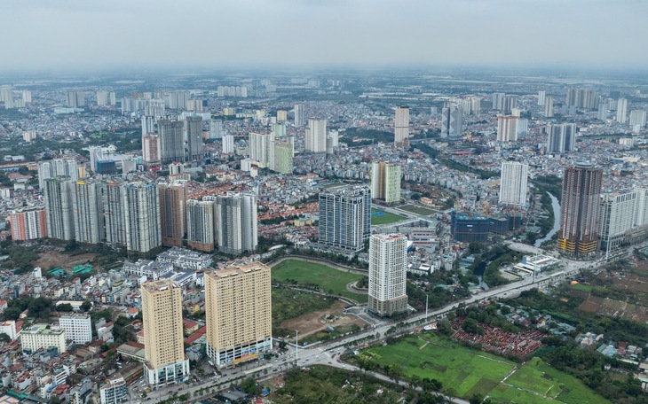 Thủ tướng: Báo cáo trước ngày 15-10 về thuế bất động sản, có giải pháp giảm giá nhà - Ảnh 2.