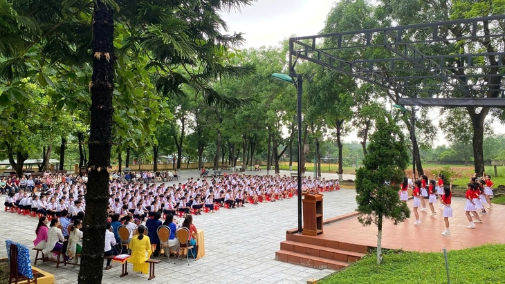 Những mùa tựu trường thương nhớ - Kỳ 2: Mùa tựu trường miền nắng lửa Quảng Trị - Ảnh 3. mùa tựu trường - Ảnh 3.