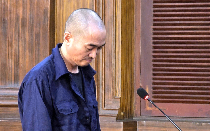 Bắt người nước ngoài trộm tiền của 2 người ngồi ăn ở nhà hàng - Ảnh 2.