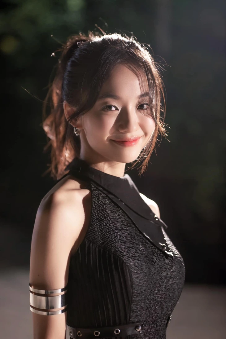 'Nàng thơ' Hoàng Hà nói về tin bị ép buộc tình cảm sau 'Em và Trịnh' - Ảnh 2. Hoàng Hà - Ảnh 2.