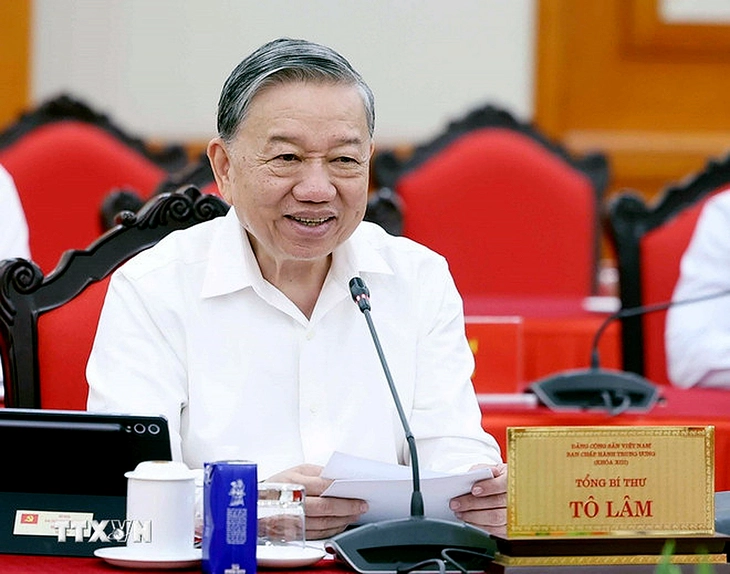 Tổng Bí thư Tô Lâm chủ trì cuộc làm việc của Bộ Chính trị với Ban Thường vụ Đảng ủy Mặt trận Tổ quốc - Ảnh 1.
