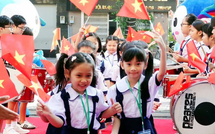 TP.HCM Không nhận hoa chúc mừng: Tiết kiệm hay gây thiệt hại cho nông dân? - Ảnh 2.
