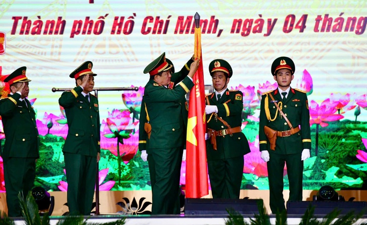 Bộ Tư lệnh TP.HCM đón nhận Huân chương Quân công hạng ba - Ảnh 3.