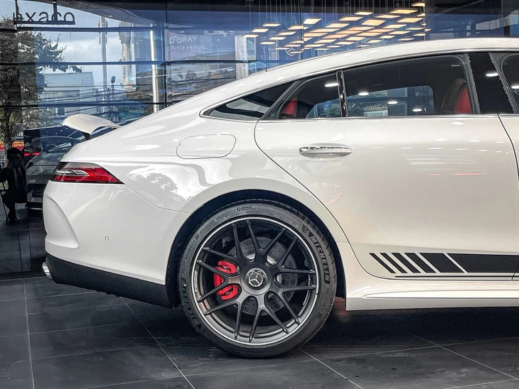 Mercedes-AMG GT 53 - Ảnh 2.