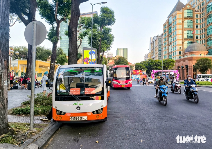 xe 4 bánh du lịch - Ảnh 1.
