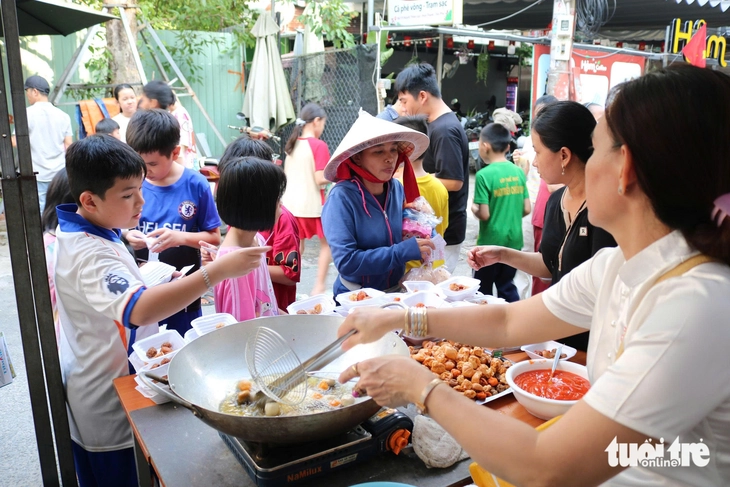 Lễ khai giảng buổi tối của lớp học đặc biệt - Ảnh 6.