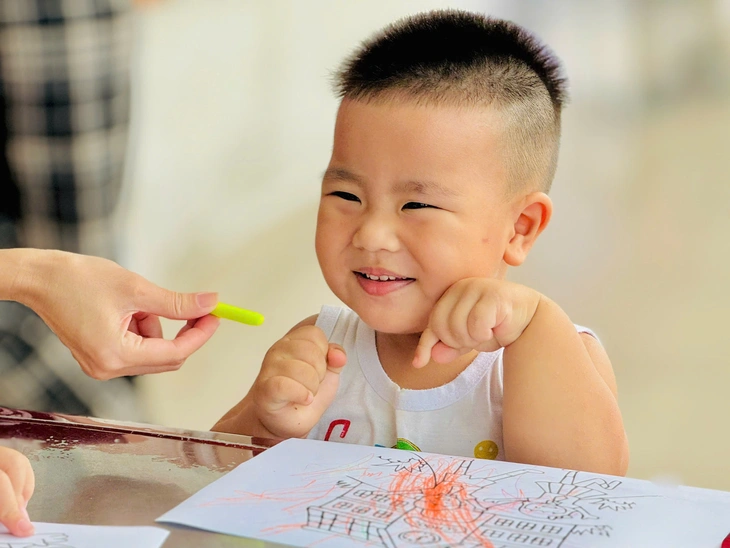 'Ngày khai giảng' đặc biệt trong bệnh viện - Ảnh 1.
