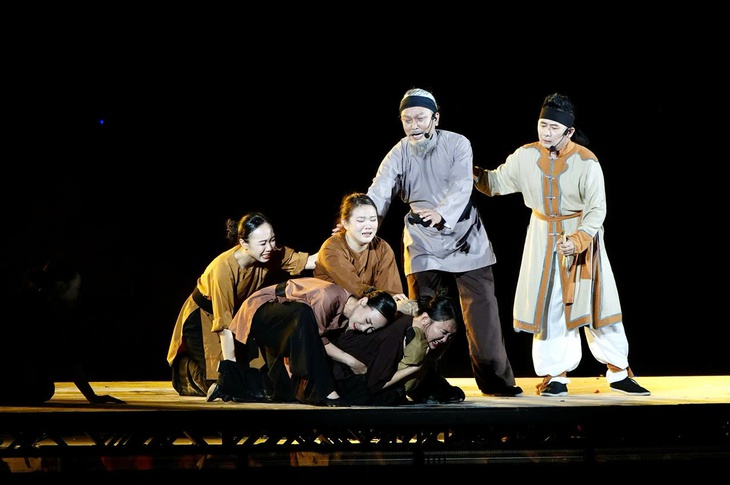 NSND Hữu Quốc, nghệ sĩ cải lương đặc biệt trong Anh trai vượt ngàn chông gai - Ảnh 3.