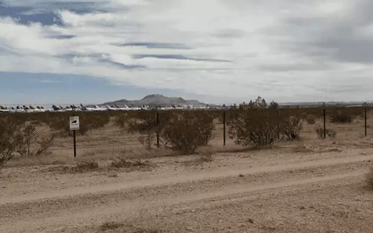 Ông bố chê con gái mua xe điện, đổi thái độ chỉ sau một cú đạp ga - Ảnh 4.