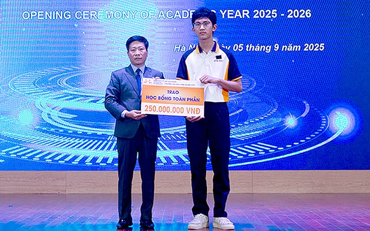 Tìm thấy thi thể trong vụ lật tàu chở hàng tại Quảng Ninh năm 2026 - Ảnh 2.