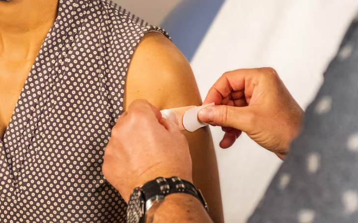 Vắc xin phòng zona làm giảm nguy cơ mất trí nhớ - Ảnh 2.