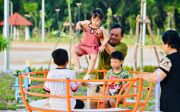 Phạt nặng để chấn chỉnh tình trạng vô ý thức ở công trình nghìn tỉ Bãi Sau, Vũng Tàu  - Ảnh 3.