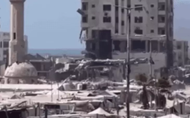 Học giả hàng đầu Dải Gaza qua đời sau khi sụt 80kg - Ảnh 3.