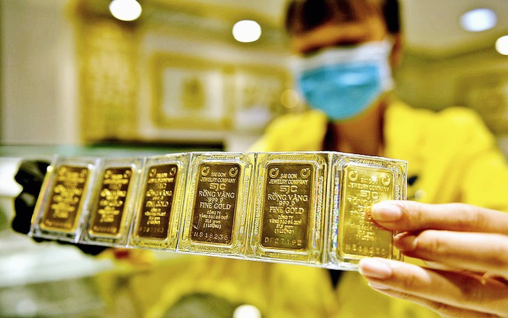 Giá vàng miếng SJC ‘bốc hơi’ thêm 1,9 triệu đồng/lượng - Ảnh 2.