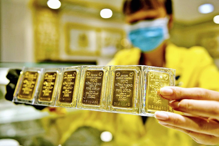 Giá vàng miếng SJC tại thị trường tự do 'tụt áp' sau chỉ đạo của Thủ tướng - Ảnh 1.