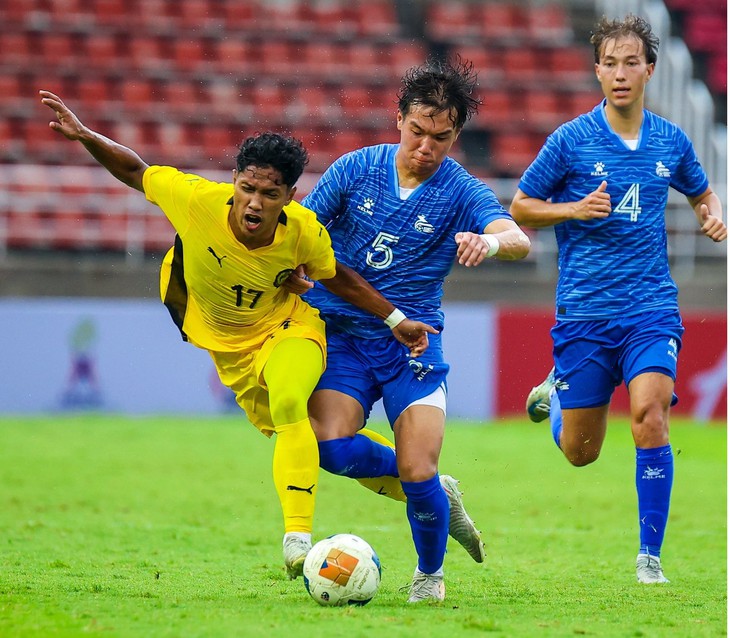 Vùi dập Mông Cổ 7-0, U23 Malaysia nuôi hy vọng giành vé - Ảnh 1.
