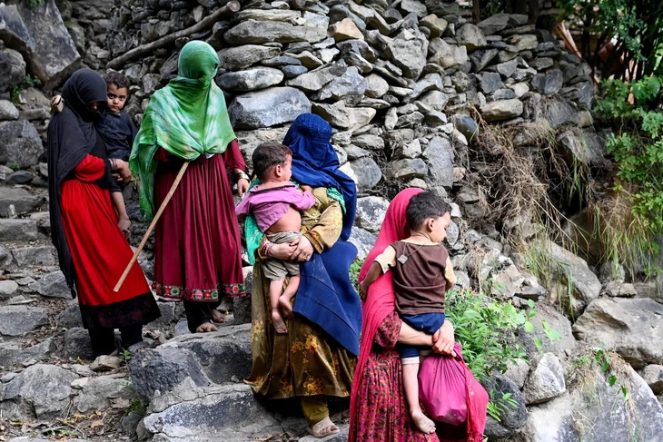 Động đất ở Afghanistan 'chôn vùi' nữ giới tới 2 lần - Ảnh 3. Afghanistan - Ảnh 2.