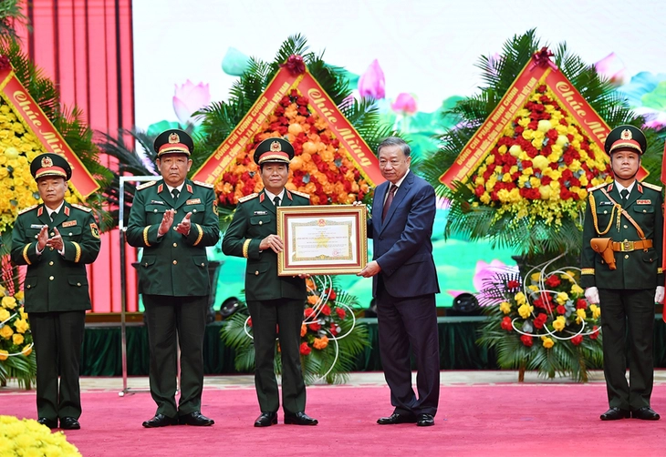 Tổng Bí thư: Đầu tư thích đáng bảo đảm vũ khí trang bị cho các lực lượng quân đội tiến lên hiện đại - Ảnh 3.