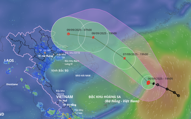 Hôm nay, bão Tapah có thể tăng thêm hai cấp - Ảnh 1.