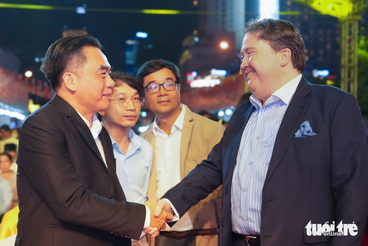 Sôi động Lễ hội giao lưu hữu nghị Việt Nam - Mỹ tại TP.HCM - Ảnh 1. Sôi động Lễ hội giao lưu hữu nghị Việt Nam - Mỹ tại TP.HCM - Ảnh 1.