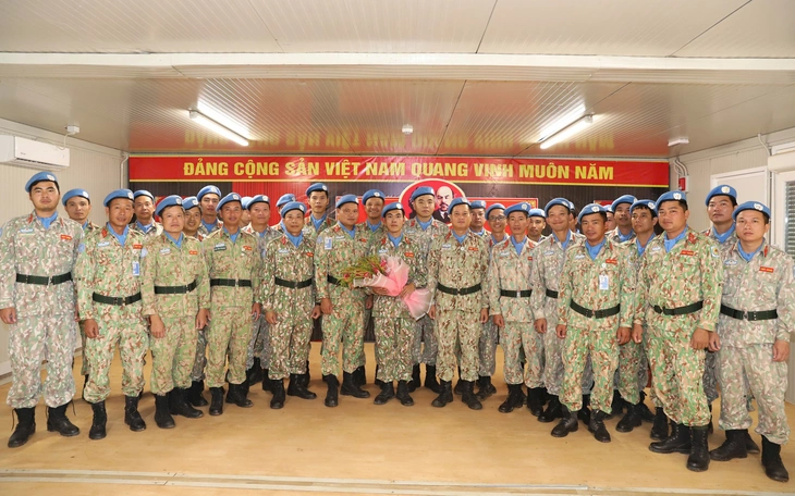 Tp . Hcm: 6 Học sinh 18 tuổi vinh dự được kết nạp Đảng - Ảnh 3.