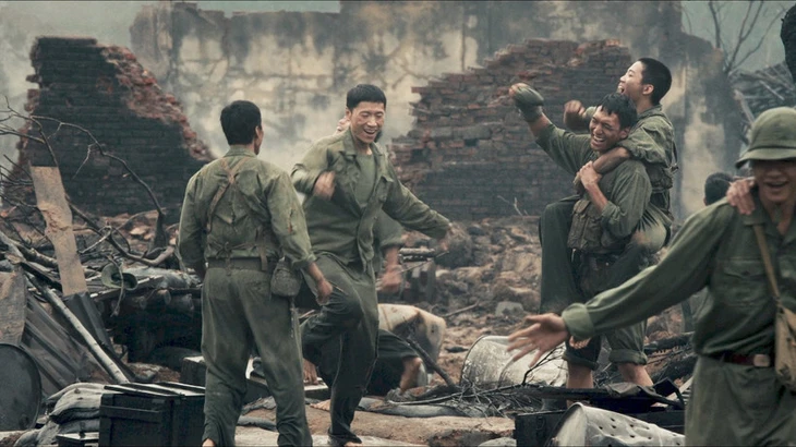 Mưa đỏ - Ảnh 2.