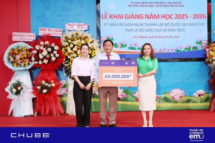 Chubb Life tiếp sức đến trường cho hàng ngàn học sinh khó khăn  - Ảnh 1.