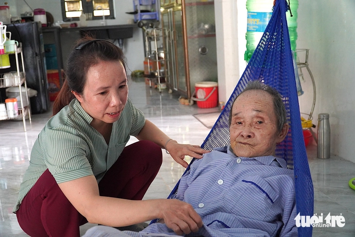 Người mẹ đơn thân mỗi năm bán 1 con bò cho con vào đại học - Ảnh 5.