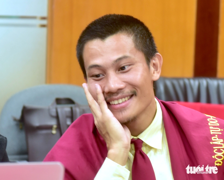 Anh Tạ 'Mưa đỏ' khóc kể về ông nội liệt sĩ: 'Giá như trên chiến trường có sự vị tha' - Ảnh 2. Mưa đỏ - Ảnh 2.