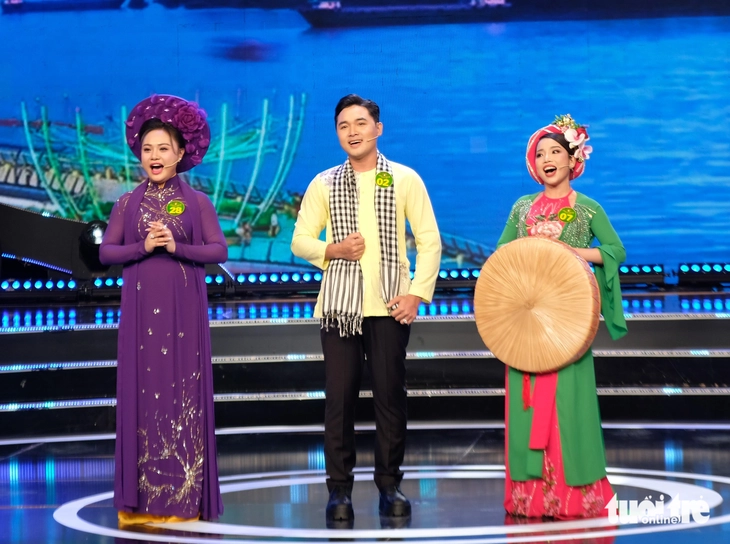Thanh Nam làm người xem bật cười khi nói thí sinh Chuông vàng vọng cổ ‘phô lai rai’ - Ảnh 5. Thanh Nam - Ảnh 5.
