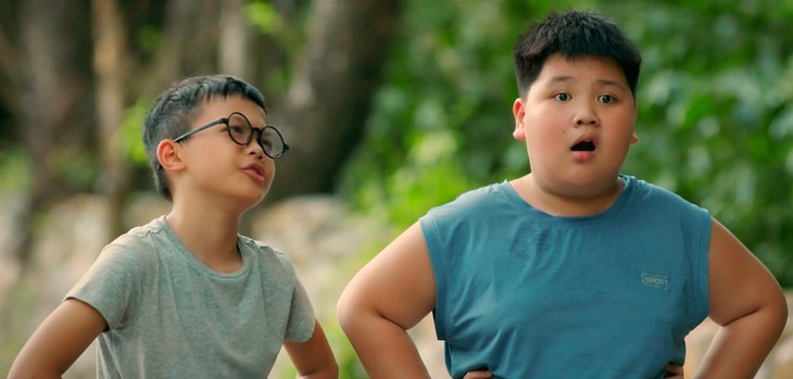 Tuổi thơ 'dữ dội' trong Cách em 1 milimet - Ảnh 5. Cách em 1 milimet - Ảnh 4.