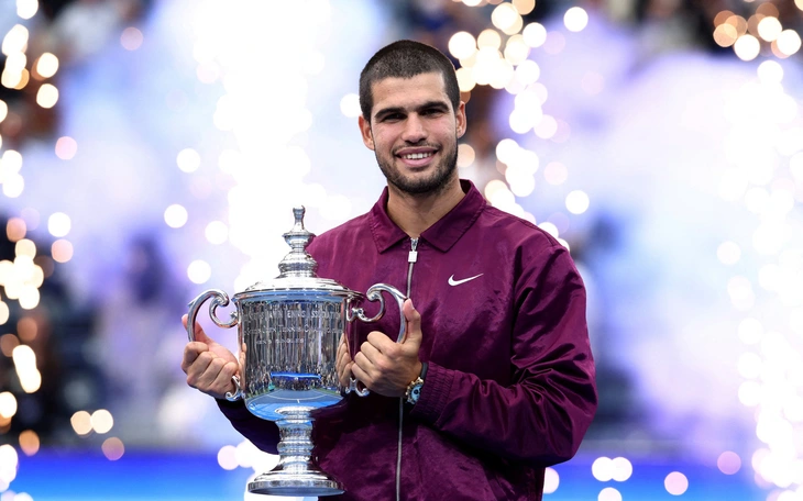 Tổng thống Donald Trump gây ra 'hỗn loạn' ở chung kết US Open 2025 và có 'biểu cảm lạ' sau trận - Ảnh 2.