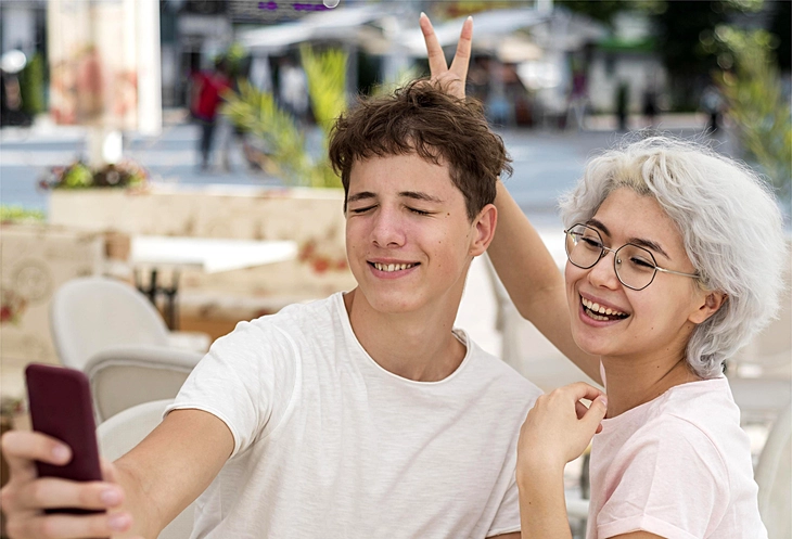 Khi nào được coi là già? - Ảnh 1. Gen z - Ảnh 1.