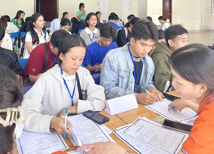 ký túc xá cỏ may - Ảnh 1.