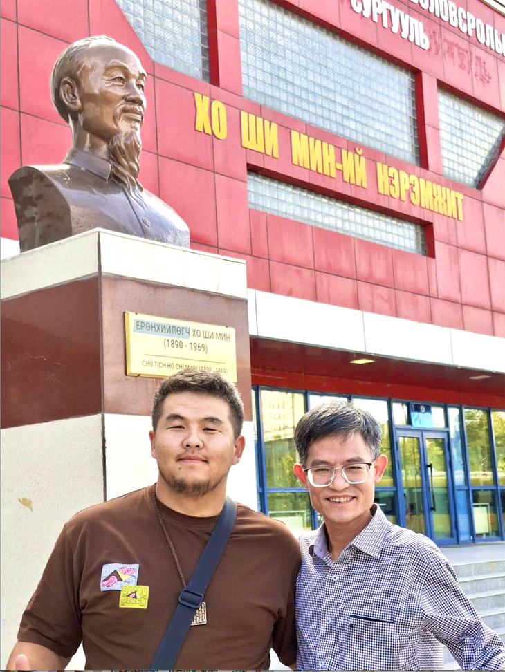 Hướng dẫn viên đặc biệt ở Mông Cổ - Ảnh 3. Hướng dẫn viên đặc biệt ở Mông Cổ - Ảnh 3.