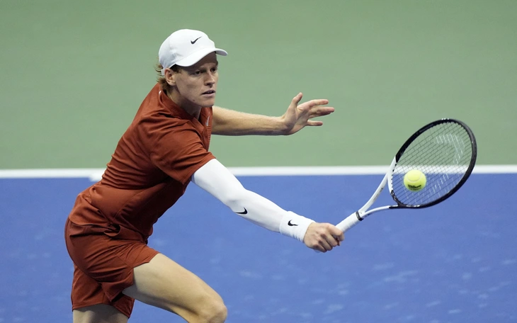 Vì sao Sinner giao bóng kém tại US Open? - Ảnh 2.