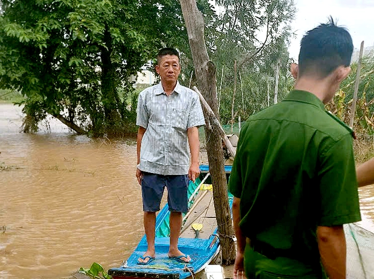 Bắt nghi phạm đưa người xuất cảnh trái phép sang Campuchia đá gà - Ảnh 1.