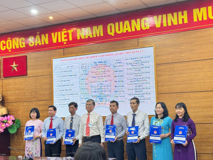 Điều động nhiều hiệu trưởng trường THPT "hot" ở TP.HCM- Ảnh 3. Điều động nhiều hiệu trưởng trường THPT 'hot' ở TP.HCM - Ảnh 3.
