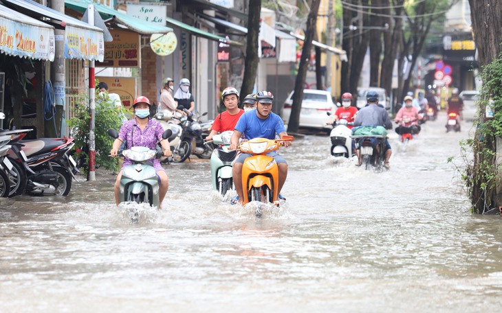 Trả nhầm hơn 110 triệu đồng, công an xã giúp tìm lại sau 30 phút- Ảnh 3. Trả nhầm hơn 110 triệu đồng, công an xã giúp tìm lại sau 30 phút- Ảnh 3.