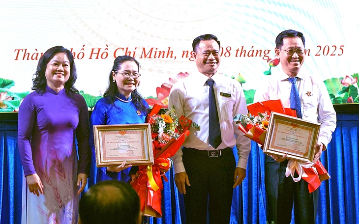 TAND TP.HCM nhận huân chương lao động hạng nhất - Ảnh 3.