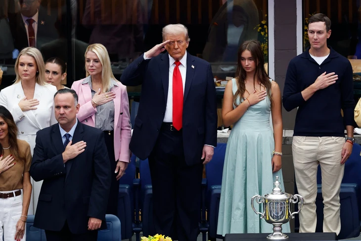 Tổng thống Donald Trump gây 'hỗn loạn' ở chung kết US Open 2025 - Ảnh 2.
