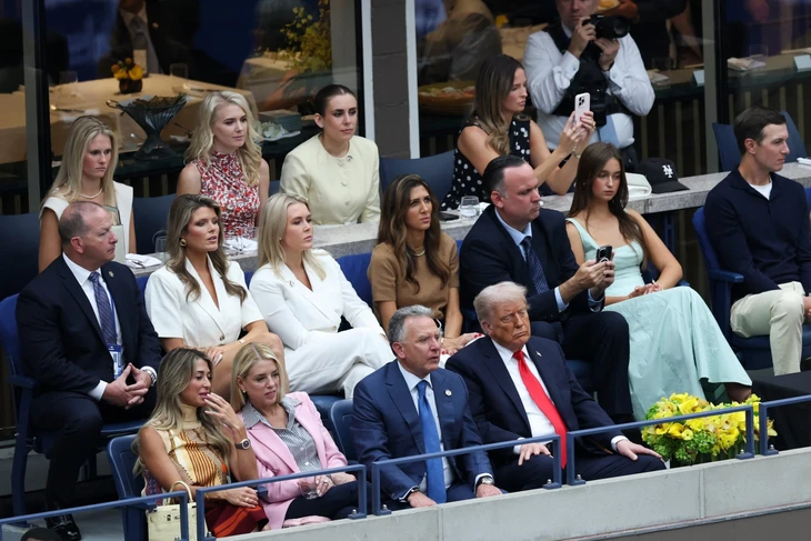 Tổng thống Donald Trump gây 'hỗn loạn' ở chung kết US Open 2025 - Ảnh 3.