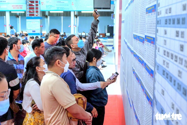 Từ hôm nay, đường sắt bắt đầu nhận đăng ký vé tàu tập thể Tết Bính Ngọ - Ảnh 1.